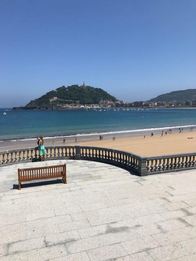 La Madame on La Concha Beach, Seaview Apartment San Sebastián Exterior foto